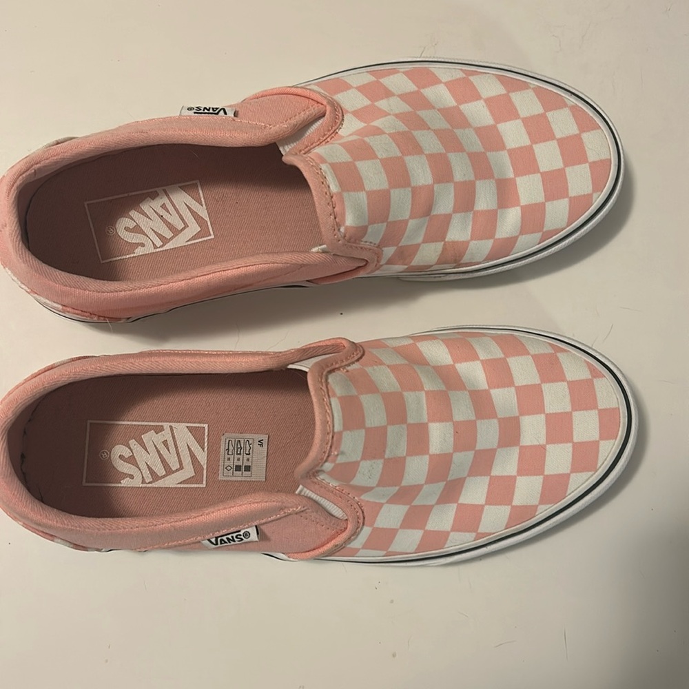 Vans Checkered Shoes - Size 8